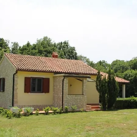 House Ondina Дом отдыха Nedescina